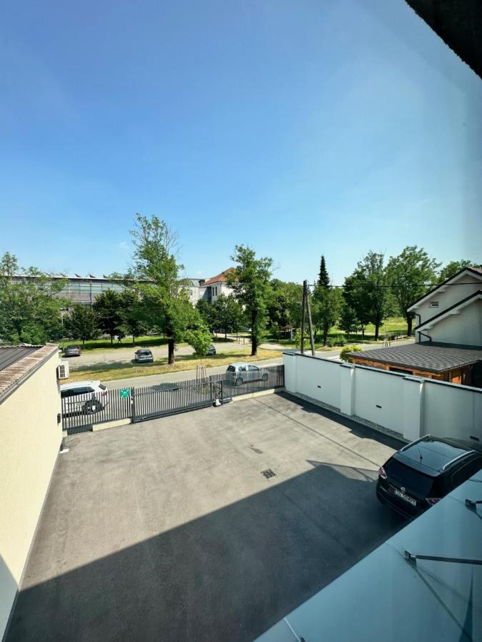 Villa Magdalena Apartments & Rooms Марибор Экстерьер фото