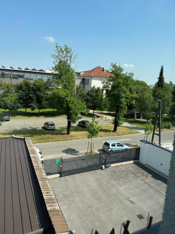 Villa Magdalena Apartments & Rooms Марибор Экстерьер фото