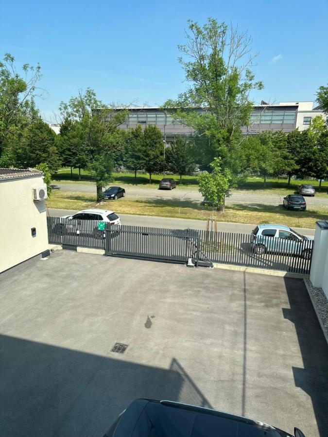 Villa Magdalena Apartments & Rooms Марибор Экстерьер фото